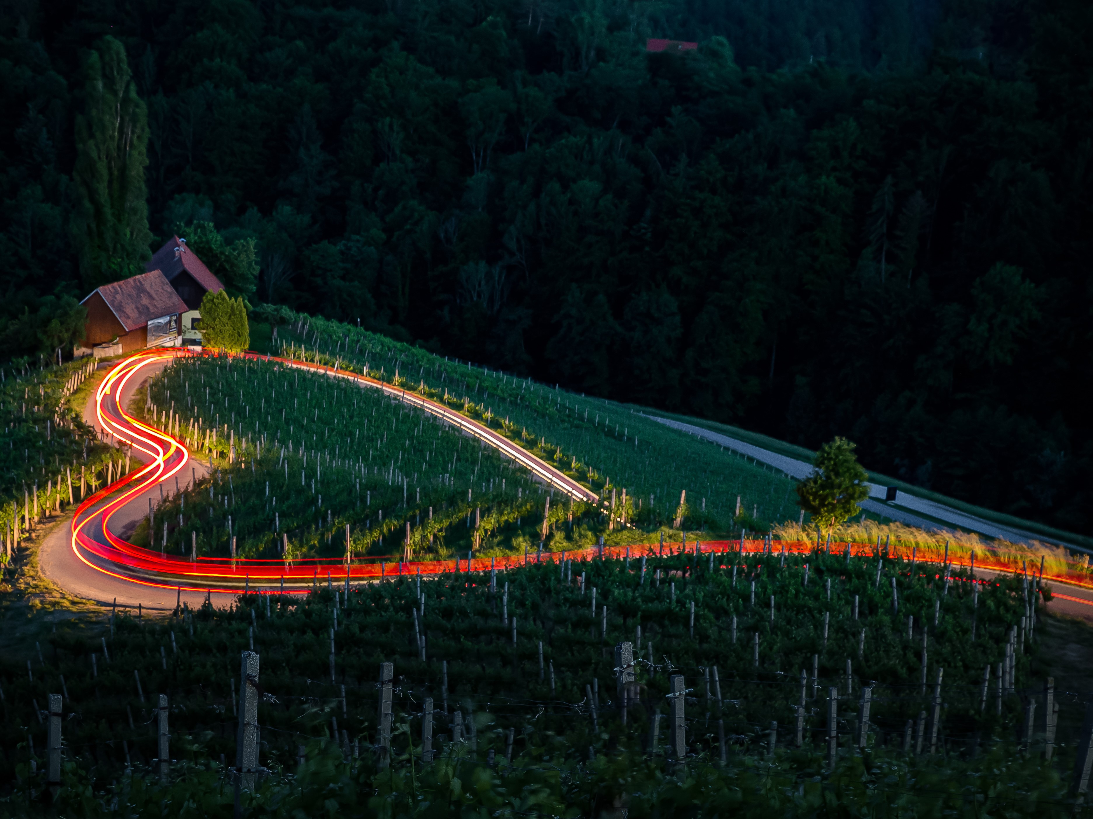 "Zwüsche Himu u Härz"